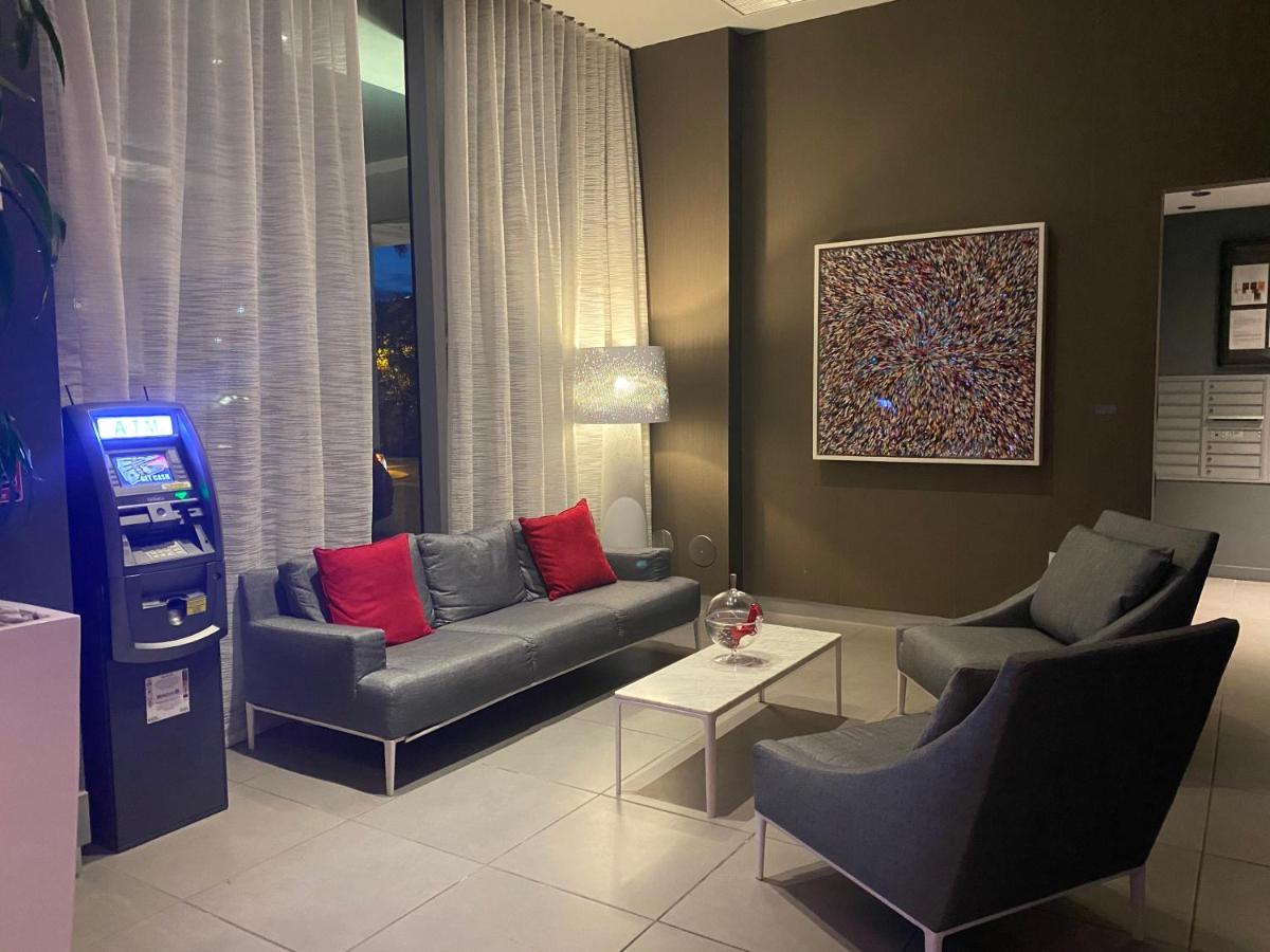 Studio In Hallandale 2 Beds ฮาลลันเดลบีช ภายนอก รูปภาพ